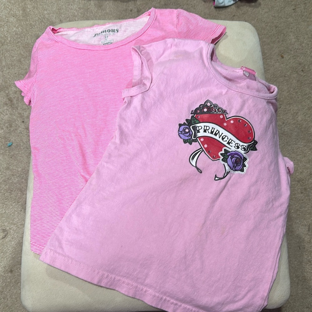 Little girls tshirts size 6/7